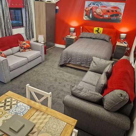 Joiners Arms - Studio Apartments 마켓드레이튼 외부 사진