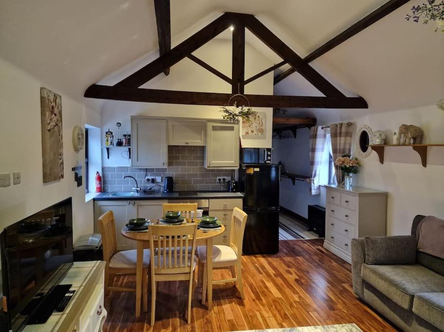 Joiners Arms - Studio Apartments 마켓드레이튼 외부 사진