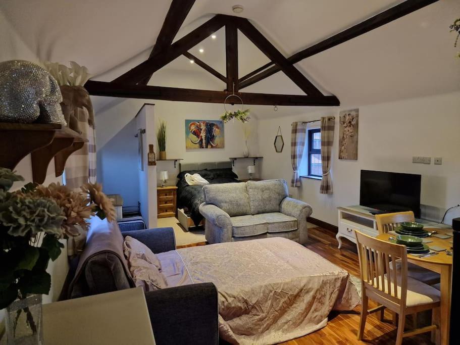 Joiners Arms - Studio Apartments 마켓드레이튼 외부 사진
